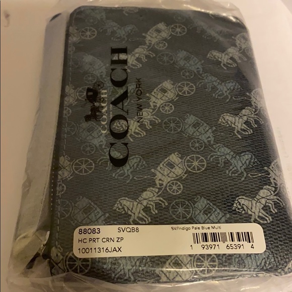 COACH LARGE WRISTLET NEW IN PACKAGING - Picture 7 of 16